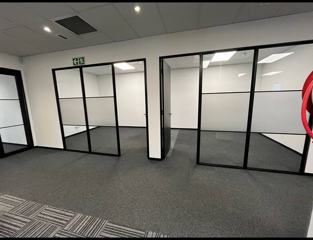 374M² OFFICE TO LET IN MILNERTON CENTRAL